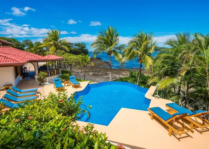 Casa De La Playa Hotel *